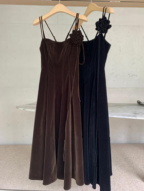 【门店同款】ENJOY秋季时光回廊玫瑰丝绒吊带裙 159496941
