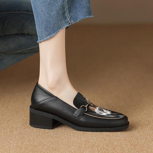 【预售5天】方跟圆头金属扣件深口单鞋，复古低跟刺绣乐福鞋NDXC&6727 商品图4