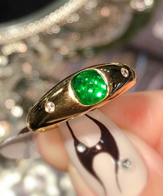 1克拉祖母绿糖塔戒指 商品图2