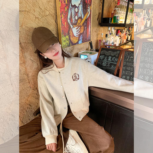 <曾小咸推荐>美式复古杏色毛呢显瘦棒球服外套 商品图0