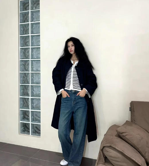 老米优品🎈篙端款《复古微拖地窄版阔腿牛仔裤》面料炒鸡舒服，行走的纸片人，显瘦宝藏裤！K240911A 商品图1