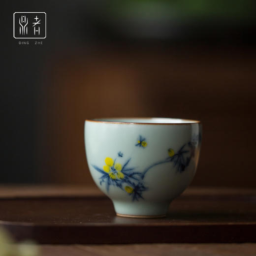 问鼎鼎者青花韶秀杯（小）（公鸡）（花卉）（缺货） 商品图1