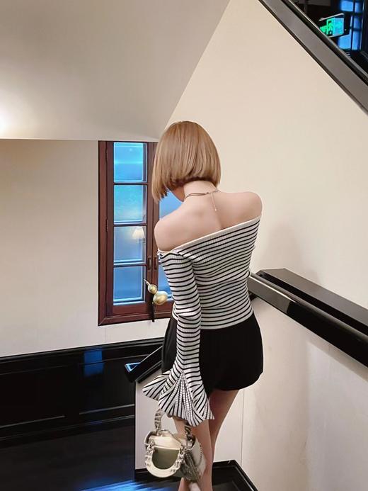清仓捡漏 LINCHAOZHANG私服定制系列    LH240079露肩针织条纹上衣 LK240384细节裙裤 商品图6