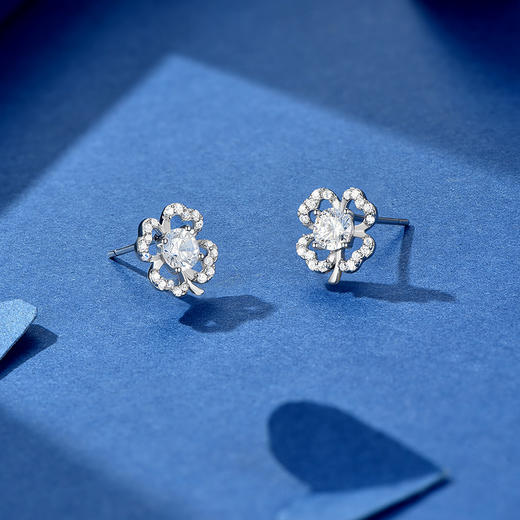 卡蒂罗/KADER 幸运微光耳环钉 满镶锆石幸运四叶草轻奢简约小众高级感 日常通勤百搭耳饰 925银 送礼闺蜜女朋友 商品图2