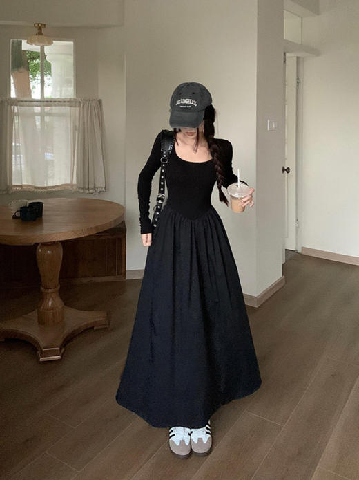 【赫本风法式方领长袖连衣裙】春秋高级感气质收腰内搭大摆打底长裙 商品图1