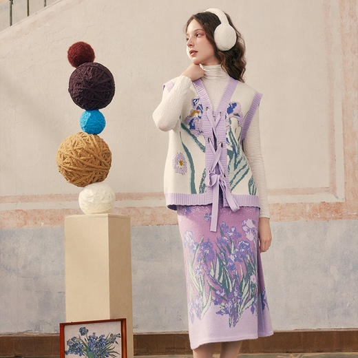 两三事梵高文艺紫鸢之名2024秋季新款渐变色鸢尾花图案针织半身裙 商品图3