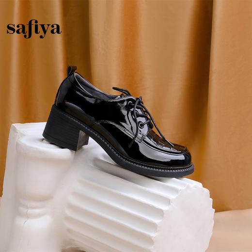 Safiya/索菲娅 2024新款复古英伦风压花牛皮系带粗跟小皮鞋女SF43112156 商品图3