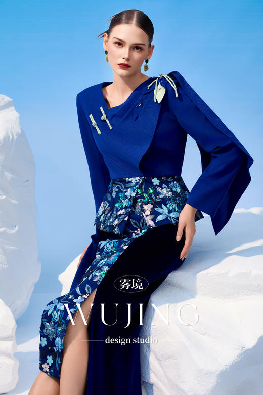 4202007 青蓝冰水 高级亮丝斜纹，进口双色亮片上衣 雾境 商品图4