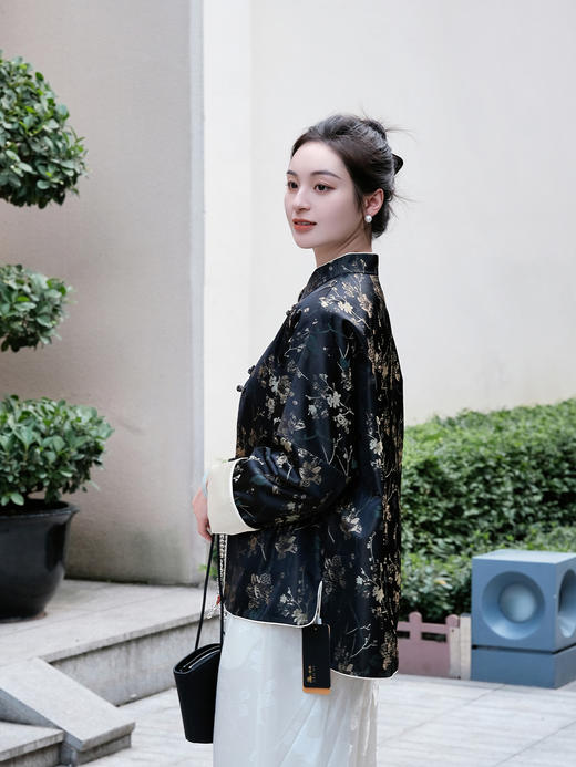 盛唐婧 |真丝宋锦立领对襟外套-黑色 商品图1