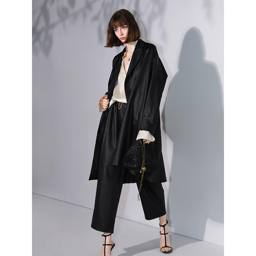 COCOBELLA静奢风折纸压花休闲裤女秋冬九分休闲烟管裤PA3045 商品图2