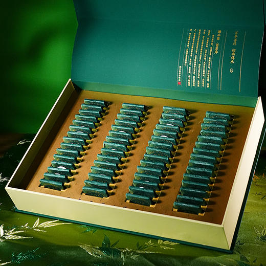 德丰昌【易武古树生普】小饼干礼盒装 300克/盒（5克/个共60个） 商品图2