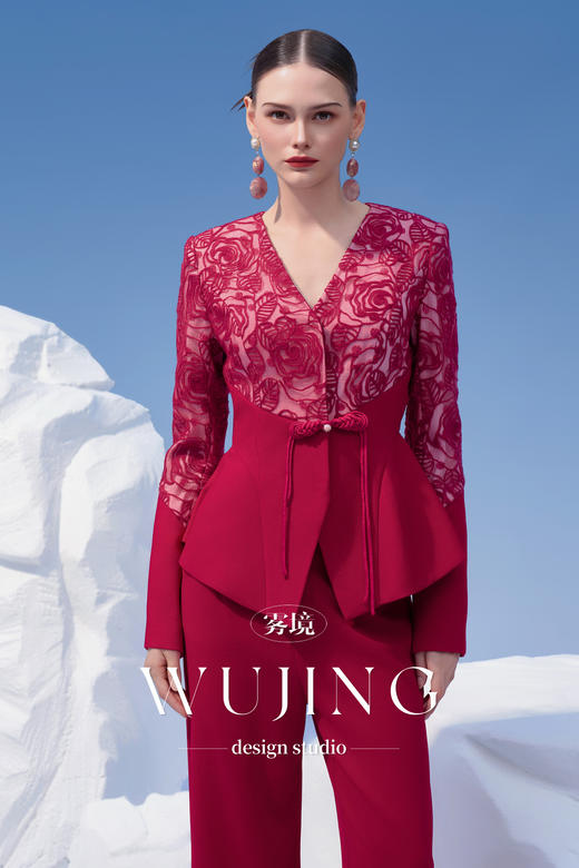 4202010 馥郁芳盈 进口醋酸乱麻 立体绣花料外套 雾境 商品图0