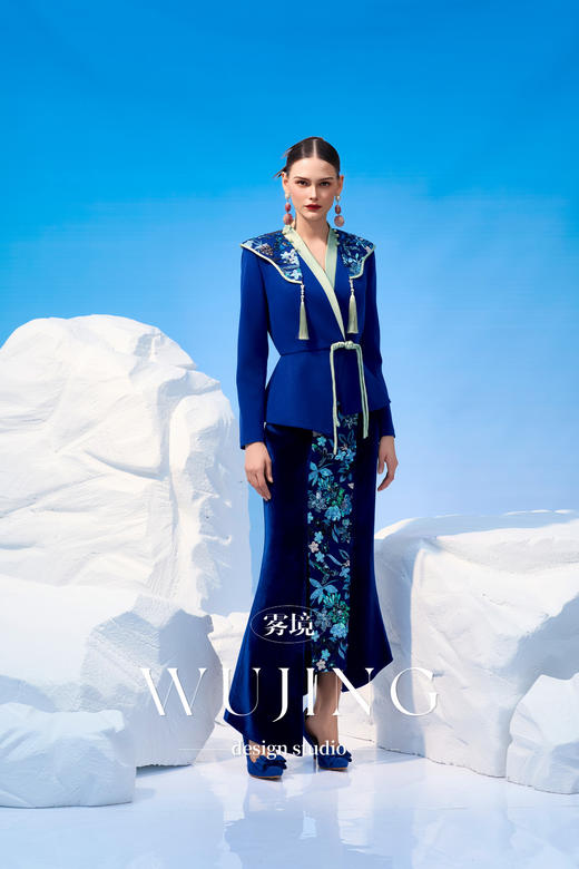 4202006 青蓝冰水 进口韩国加密绒半裙 雾境 商品图1