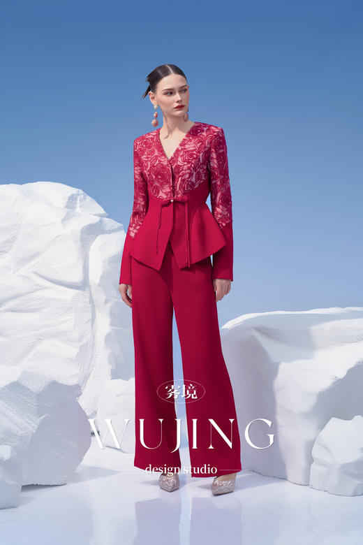 4202010 馥郁芳盈 进口醋酸乱麻 立体绣花料外套 雾境 商品图3