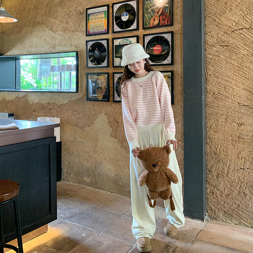 <曾小咸推荐>韩系减龄慵懒风粉色条纹毛衣 商品图4