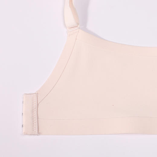 都市丽人内衣Vbra肌理提花中厚文胸3/4杯三排扣无钢圈LBT6N8 商品图6