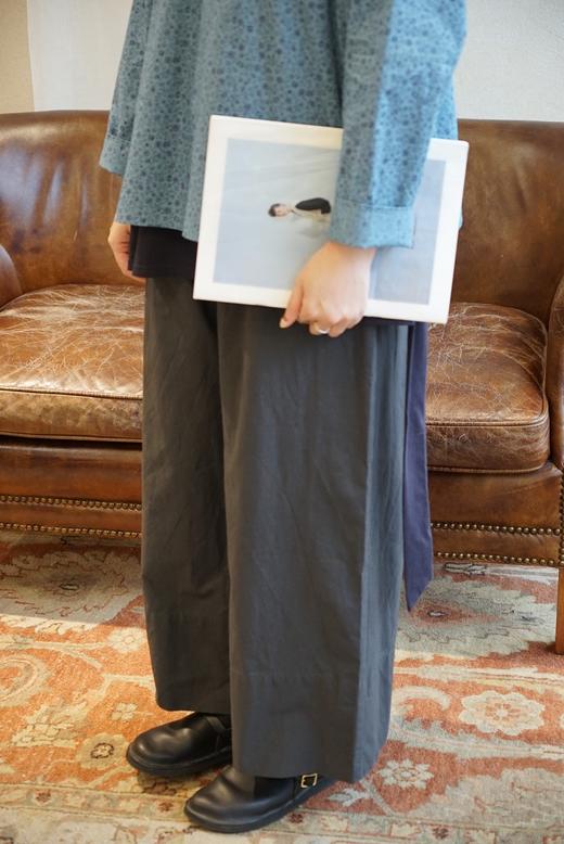 Elsa esturgie炭黑直筒裤 商品图1