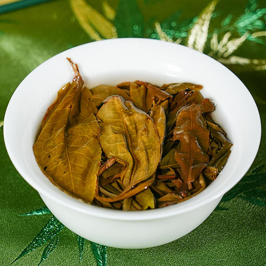 德丰昌【易武古树生普】小饼干礼盒装 300克/盒（5克/个共60个） 商品图6