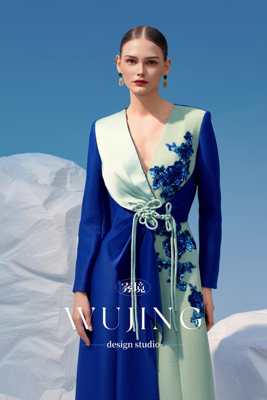 4202003 青蓝冰水 进口立体亮丝加厚料大衣 雾境 商品图4