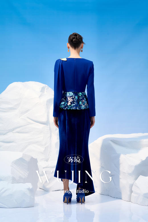 4202007 青蓝冰水 高级亮丝斜纹，进口双色亮片上衣 雾境 商品图6