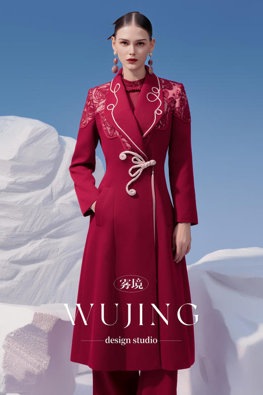 4202014 馥郁芳盈 进口斜纹TR料 立体绣花料大衣 雾境 商品图0