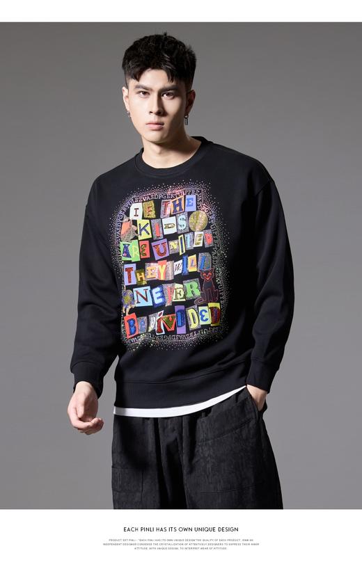 PINLI品立2024秋季新款字母烫钻圆领卫衣潮牌休闲百搭套头男上衣BG243109011 商品图0