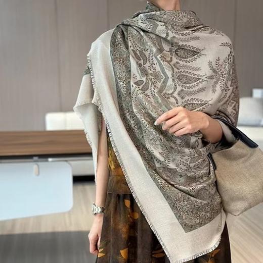 【甄珠贝】意大利系列 LP秋冬款 洋气腰果花丝羊毛流苏披肩 商品图7