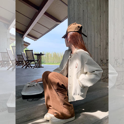 <曾小咸推荐>美式复古杏色毛呢显瘦棒球服外套 商品图3