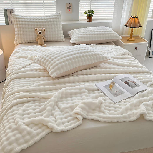 加厚泡泡绒毛毯 法兰绒毛毯 午睡沙发盖毯 办公室披肩空调小毯子 学生午休毯 商品图1