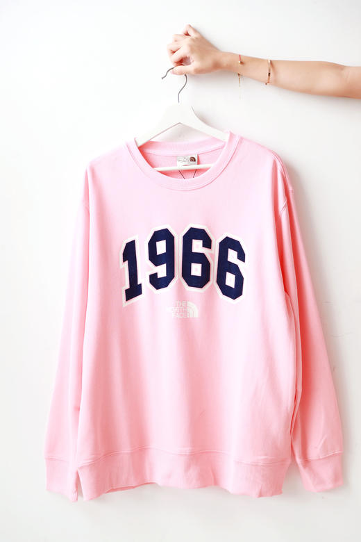 好软啊啊，摸一下就会爱上。学院风胸口字母圆领长袖卫衣A091158 商品图9