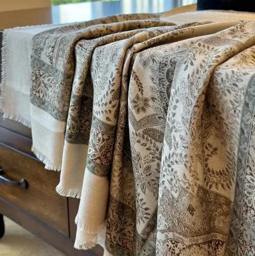 【甄珠贝】意大利系列 LP秋冬款 洋气腰果花丝羊毛流苏披肩 商品图3