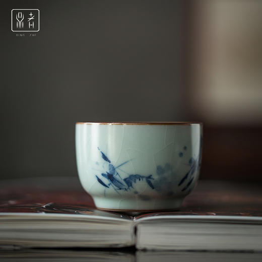 问鼎鼎者青花端合杯（缠枝莲）（虾趣）（一路清廉）（鸳鸯戏水）（缺货） 商品图1