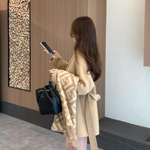 金蘑菇菇  “伦敦假日”短款气质浴袍风大衣 羊绒双面呢大衣 商品图4