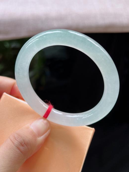 53圆条白月光翡翠手镯 商品图4