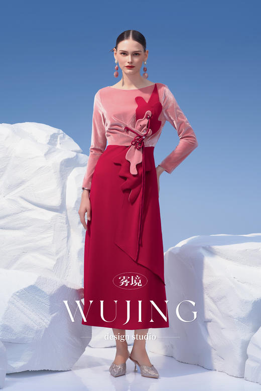 4202013 馥郁芳盈 进口醋酸乱麻进口丝绒连衣裙 雾境 商品图2