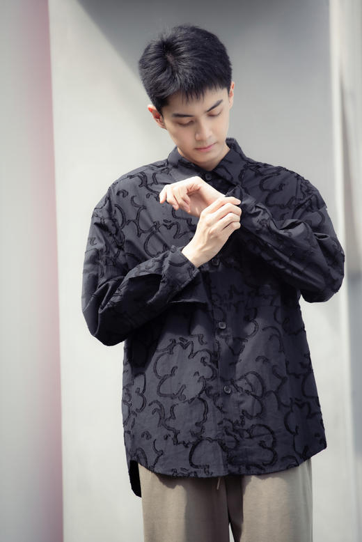 S43252153云纹肌理长袖衬衫 商品图0