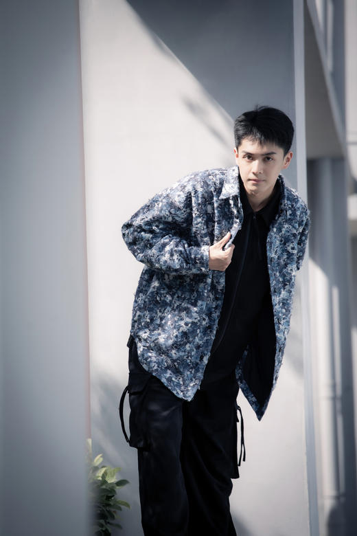 S432872065花朵磨破廓形夹克 商品图2