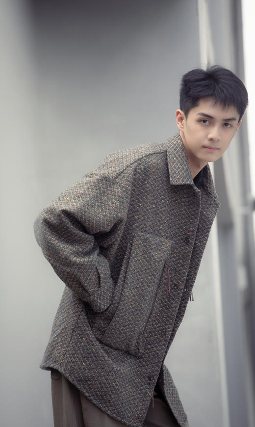 S43247847质感做旧呢料外套 商品图2