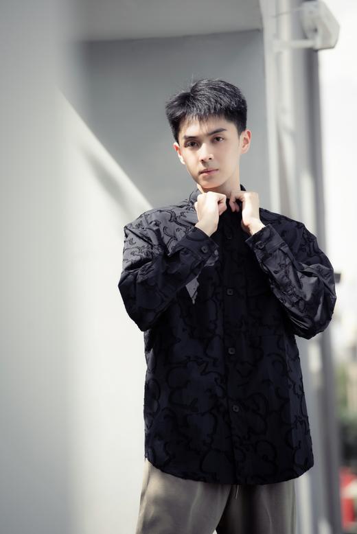 S43252153云纹肌理长袖衬衫 商品图2