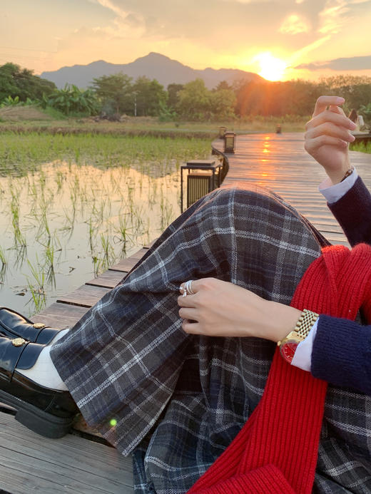 <曾小咸推荐>简约韩系百搭格纹百褶半身裙女秋季新款高腰显瘦小个子长裙 商品图3