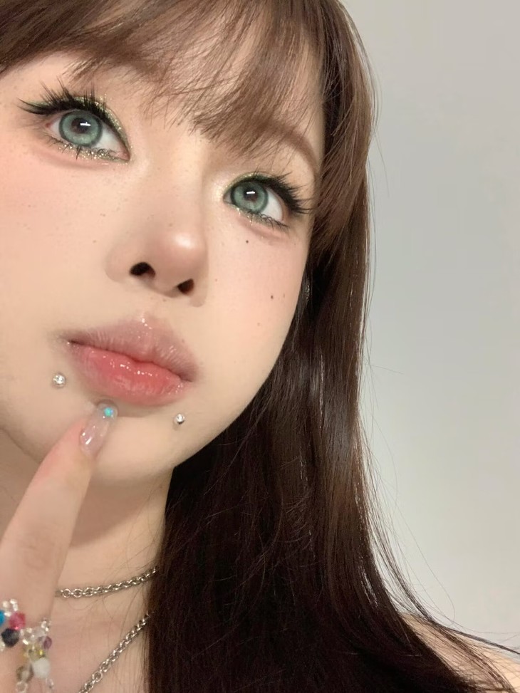 ClaireColor芥末琉璃14.5mm 绿色 年抛美瞳 清新甜飒蛇系碧眼 - VVCON美瞳网