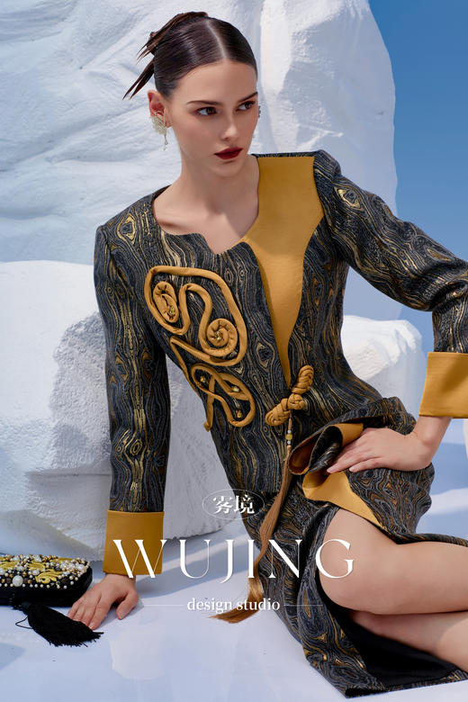 4202035 灰金片羽 高级双色提花外套 雾境 商品图1