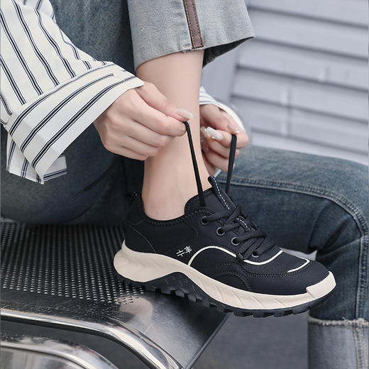 经典鲨2024年秋季新款时尚拼色平底系带透气休闲鞋跑步鞋女KW172-D37131 商品图1