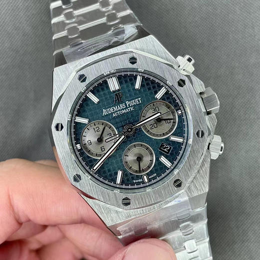 om来袭——爱彼26331OR皇家橡树多功能计时机械腕表41MM！
特点：表壳结构跟足原装正品，装配方式原装一致，使厚度比以往的更薄！搭配正品一致的进口精钢➕重量达到几乎正品的重量，完美无破绽‼️‼️ 商品图2