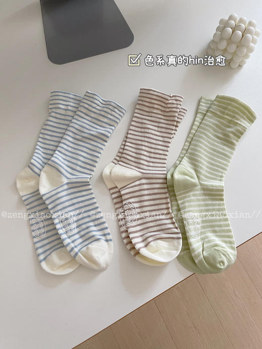 <曾小咸推荐>  治愈系条纹中筒袜  商品图2