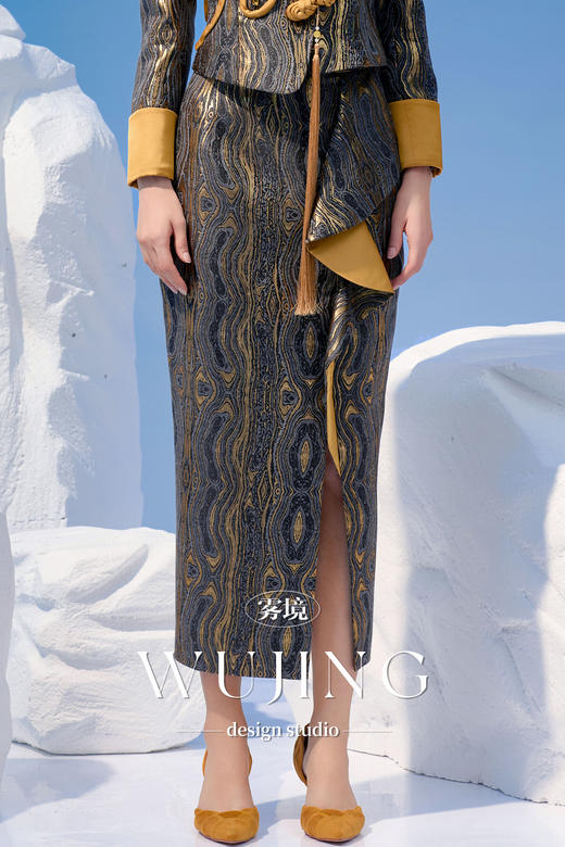 4202036 灰金片羽 高级双色提花半裙 雾境 商品图0