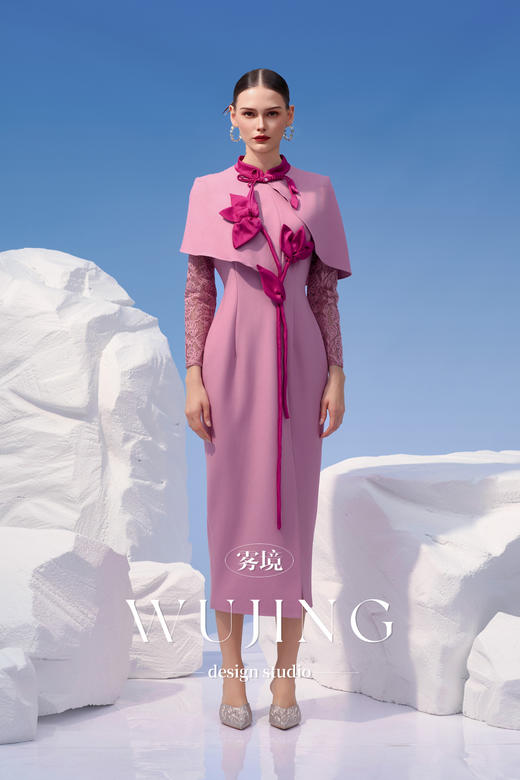 4202048 烟花粉黛 高级亮丝斜纹连衣裙 雾境 商品图2