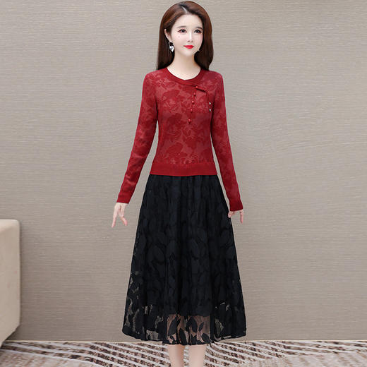 QYMXY-24LXB801-Y针织连衣裙女2024年新款毛衣裙拼结时尚蕾丝网纱裙长袖A字裙 商品图1