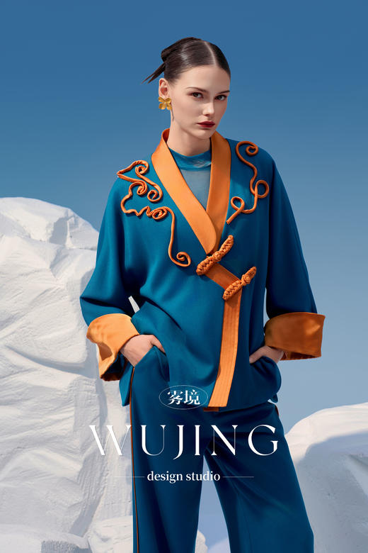 4202025 悠蓝碧玉 高级亮丝斜纹外套 雾境 商品图0