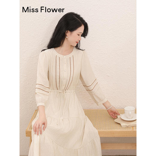 勿忘花杏色减龄温柔风重工连衣裙女2024秋季新款长裙高腰显瘦裙子 商品图1